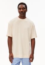 Charger l'image dans la galerie, T-shirt gaufré en coton bio Armedangels chez WeCo Store