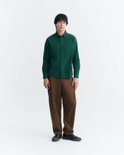 Charger l'image dans la galerie, Chemise homme velours côtelé vert sapin thinking mu weco store