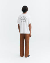 Charger l'image dans la galerie, T-shirt en coton bio imprimé long hug Thinking Mu chez WeCo Store