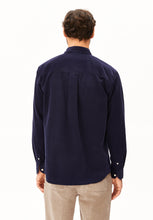 Charger l'image dans la galerie, Chemise en velours Armedangels coton bio chez WeCo Store
