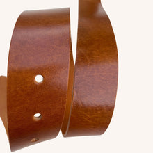 Charger l'image dans la galerie, PRÉCOMMANDE - Ceinture Gaidheal Leather x WeCo - Cuir CAMEL
