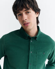 Charger l'image dans la galerie, Chemise homme velours côtelé vert sapin thinking mu weco store
