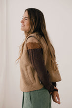 Charger l'image dans la galerie, veste teddy sans manches polyester recyclé two thrids weco store
