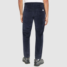 Charger l'image dans la galerie, Pantalon en velours - Chuck corduroy pants night sky
