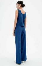 Charger l'image dans la galerie, Pantalon en seersucker - Manolita cobalt
