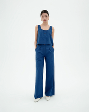 Charger l'image dans la galerie, Pantalon en seersucker - Manolita cobalt
